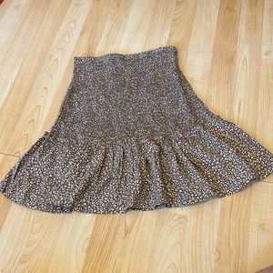 Juniors new with out tags skirt.